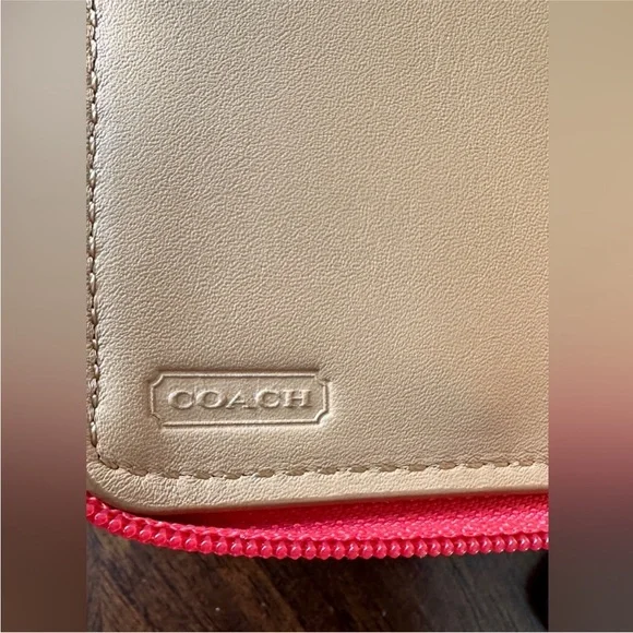 Coach Rare Vintage Campbell Red‎ Leather Universal Turn-Lock F50070 - Picture 13 of 15